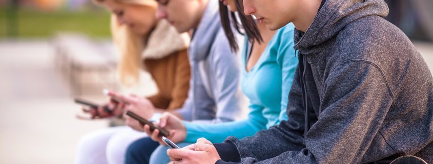 How Social Media Affects Learning in Teens